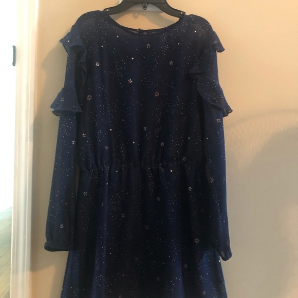 Dresses, Dresses & More Dresses. - Picture 13 of 16